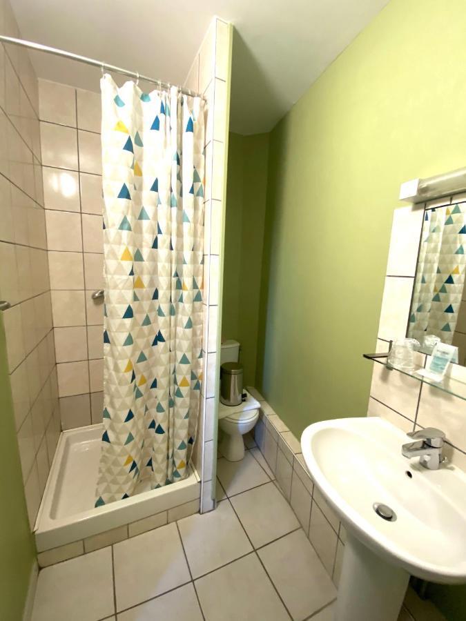 Hotel Le Concorde Clermont-ferrand Le Brézet Aéroport 2*